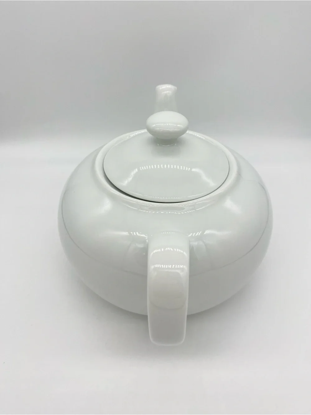 Classic White Ceramic Teapot with Lid Farmhouse Cottage Kitchen Tea Pot